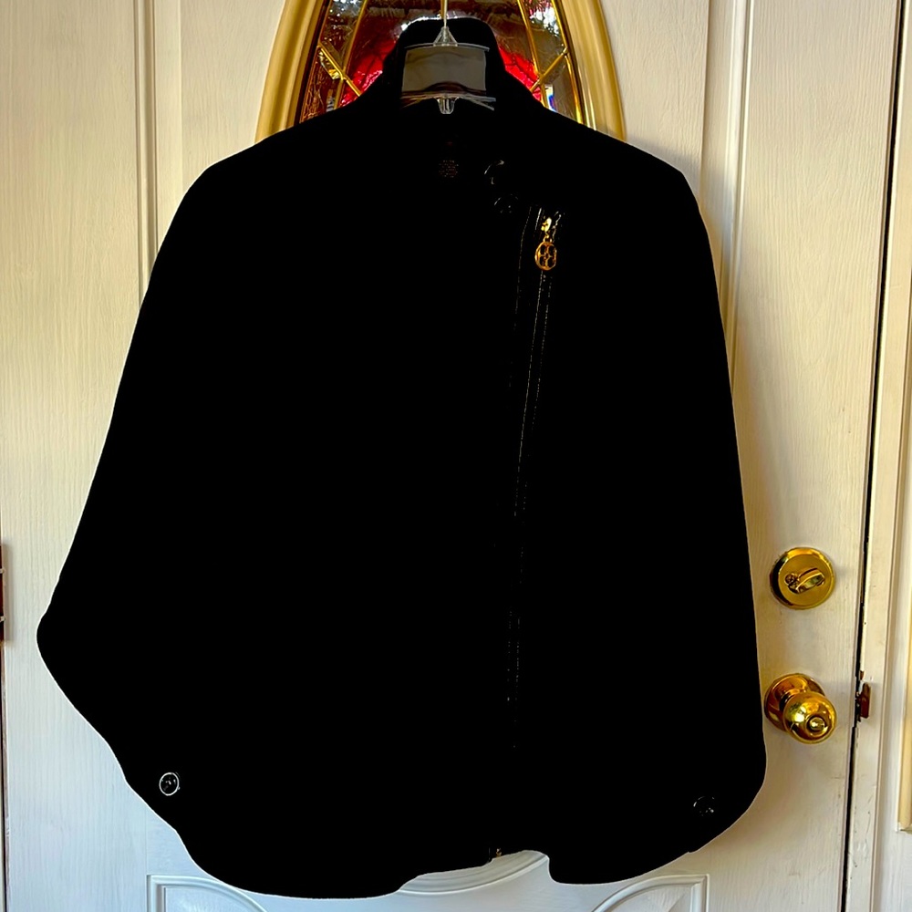 Iman Women’s Black Cape with Faux Leather trim, Size XL/1X. Brand new!